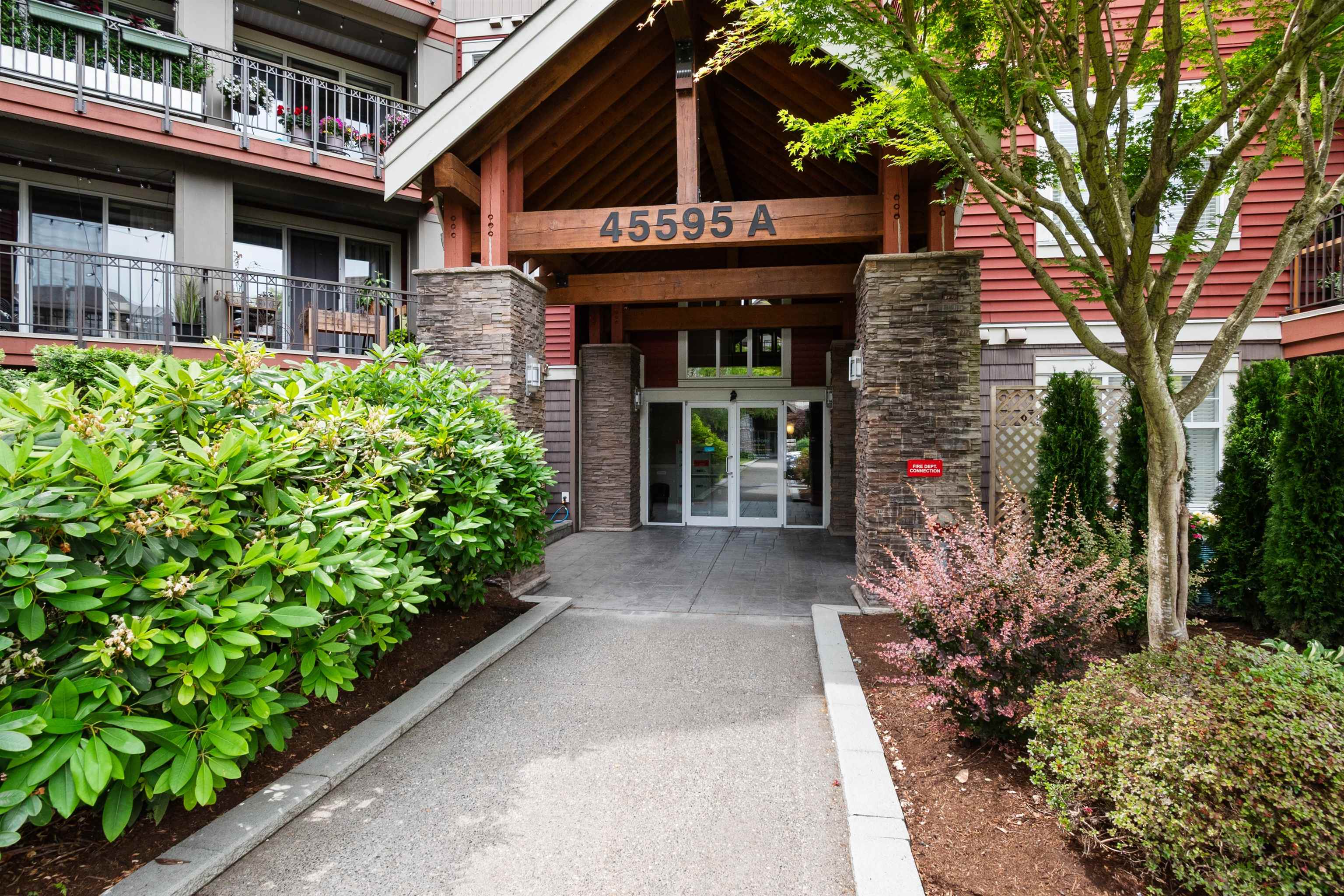 302A-45595 Tamihi Way, Chilliwack, BC, V2R 0G3 photo 4