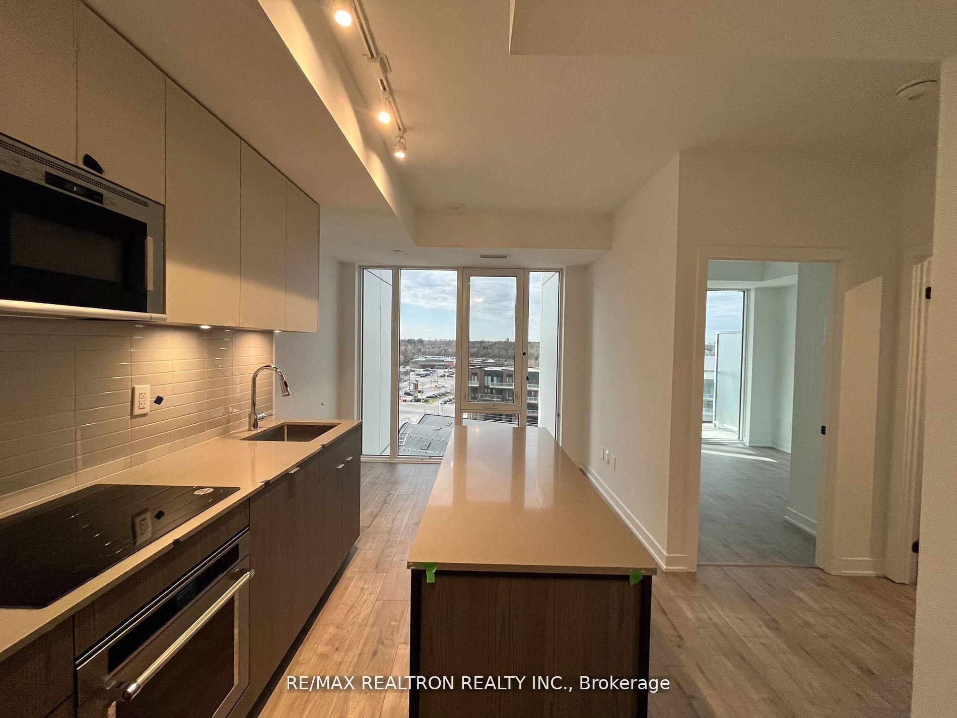 817-220 Missinnihe Way, Mississauga, ON, L5H 0A9 photo 3