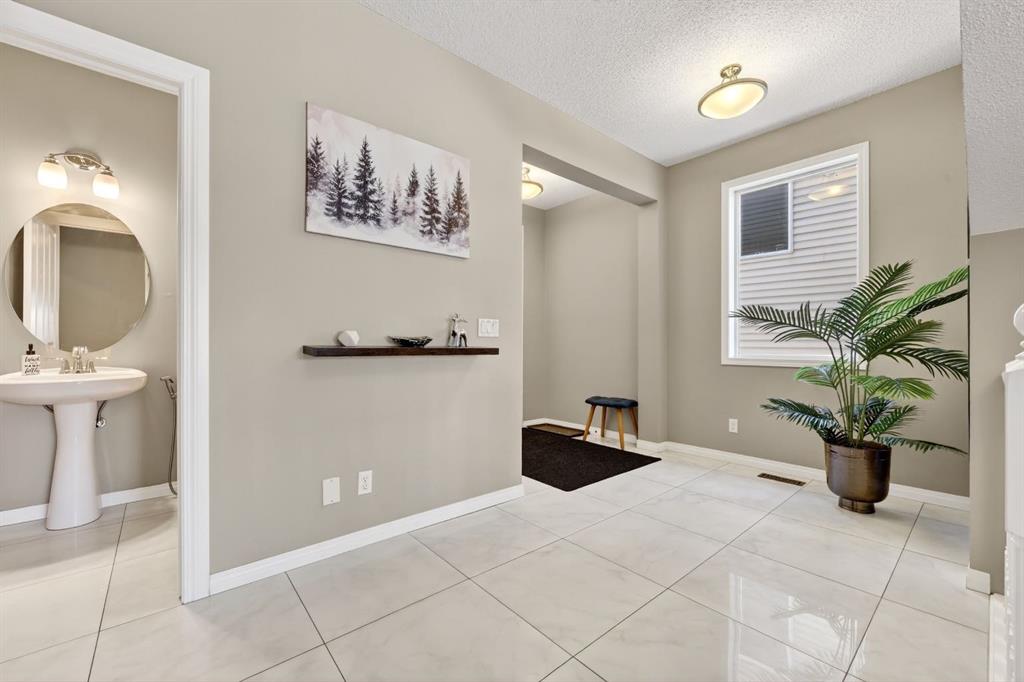 71 Walden Manor SE, Calgary, AB, T2X 0N1 photo 4