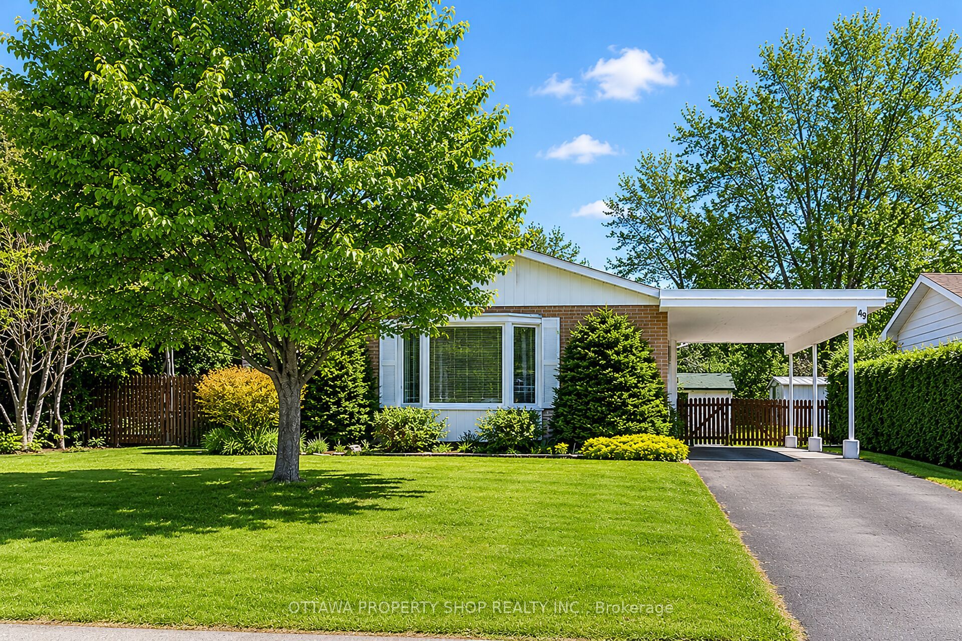 49 Country Lane, Ottawa, ON, K2L 1H9