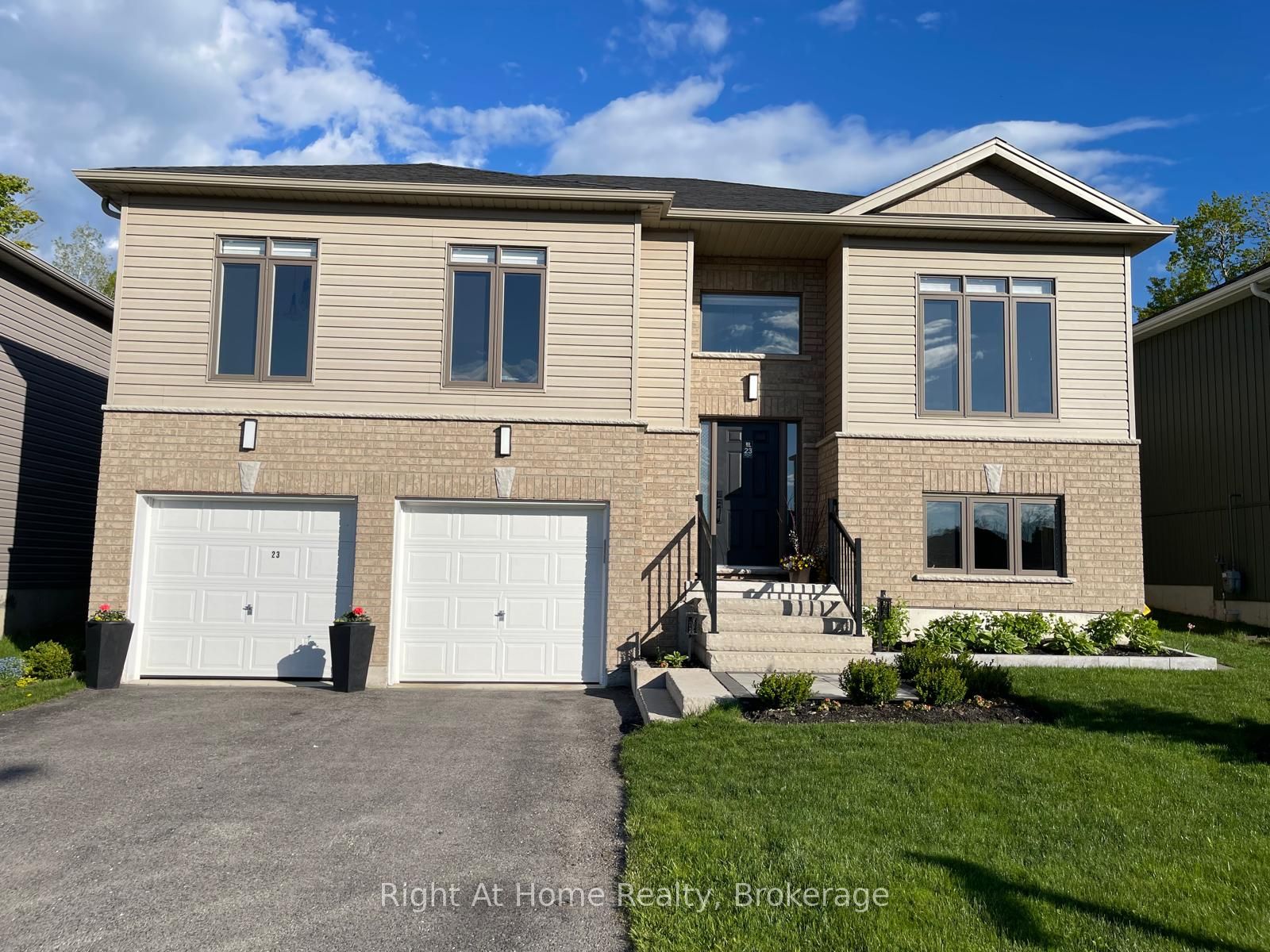 23 Ralph Dalton Boulevard, Tay, ON, L0K 2A0