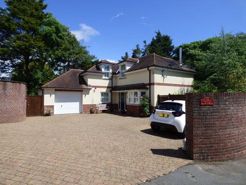 Ambrose House 43 Caswell Road, Caswell, Swansea SA3