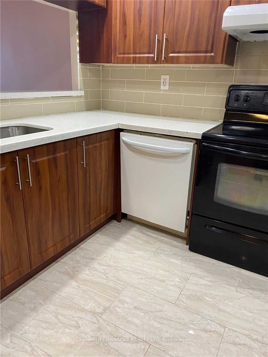908-24 Hanover Road, Brampton, ON, L6S 5K8 photo 2