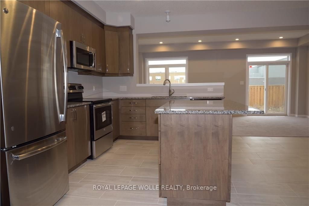 664 Blair Creek Drive, Kitchener, ON, N2P 0E7 photo 4
