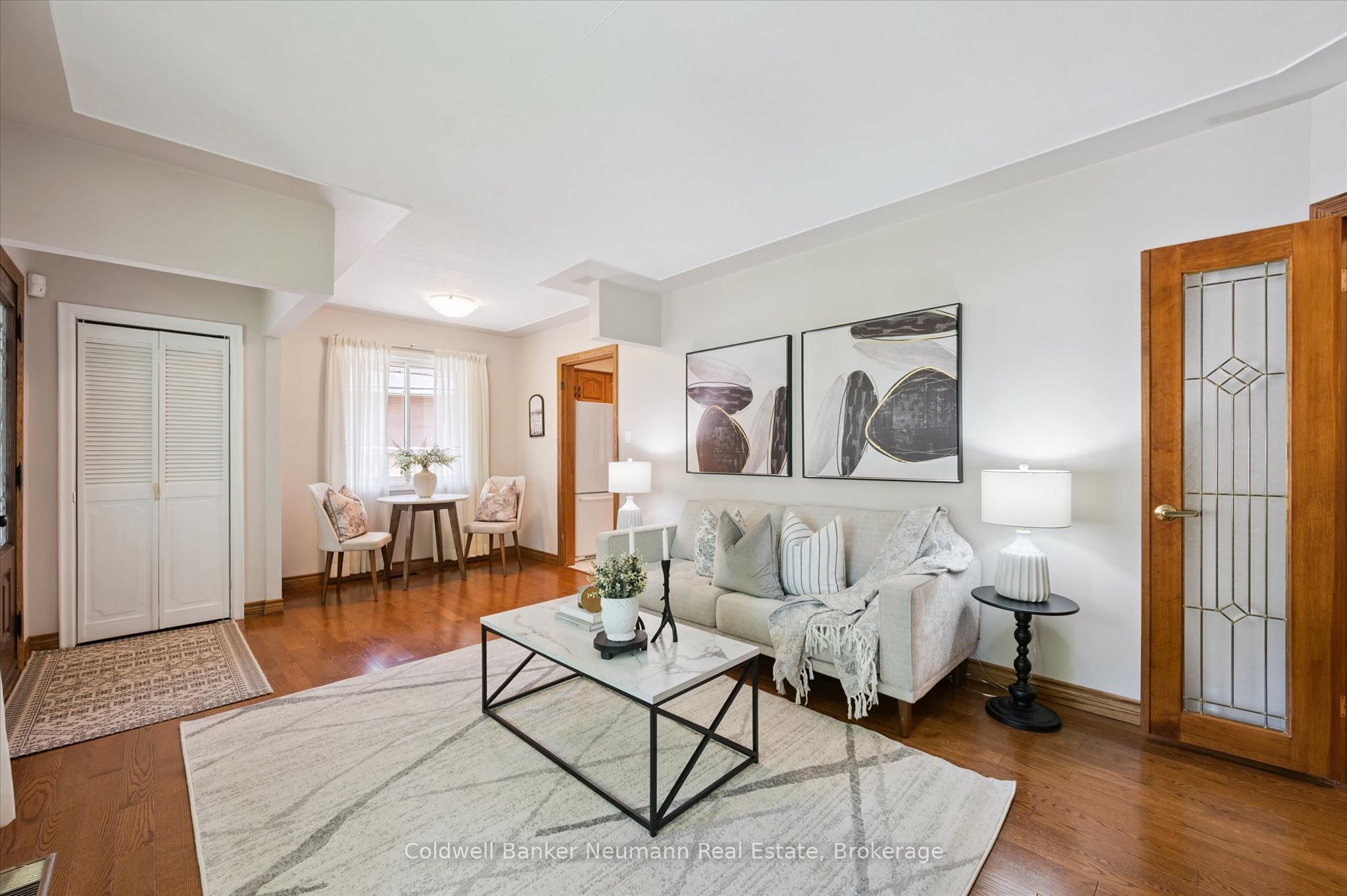 9 Ottawa Crescent, Guelph, ON, N1E 2A4 photo 2