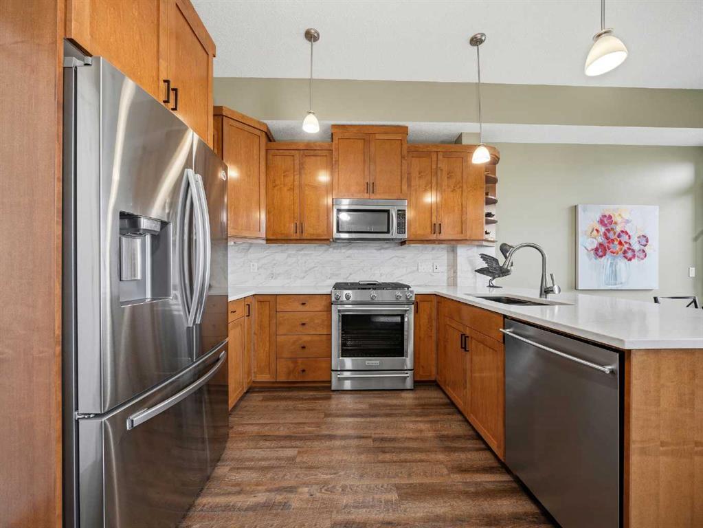 7407-14 Hemlock Crescent SW, Calgary, AB, T3C2Z1 photo 3