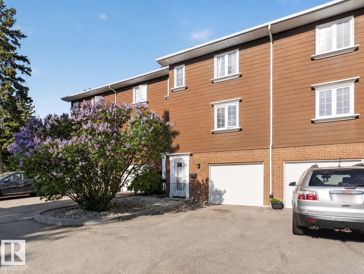 17092 67 Avenue NW, Edmonton, AB, T5T1Y8