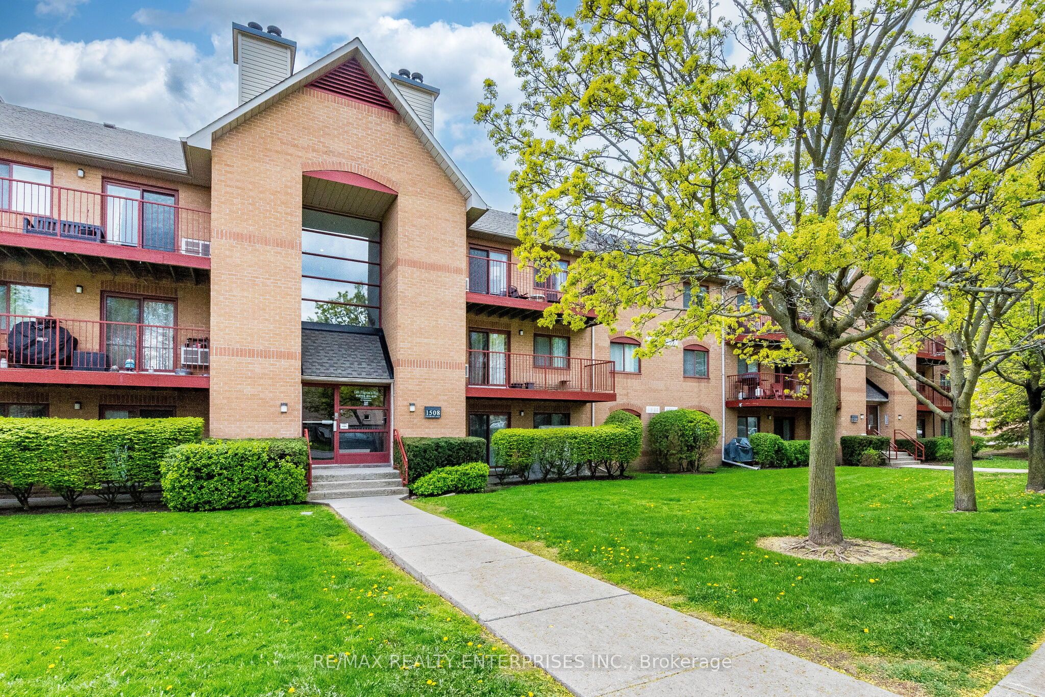832-1508 Pilgrims Way, Oakville, ON, L6M 3H1