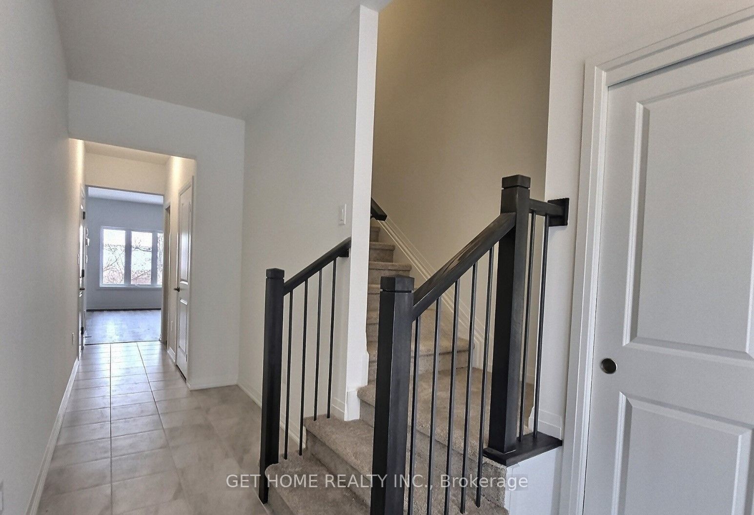 96 Willson Drive, Thorold, ON, L2V 0M4 photo 2