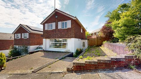Woodvale Avenue, Cyncoed, Cardiff CF23