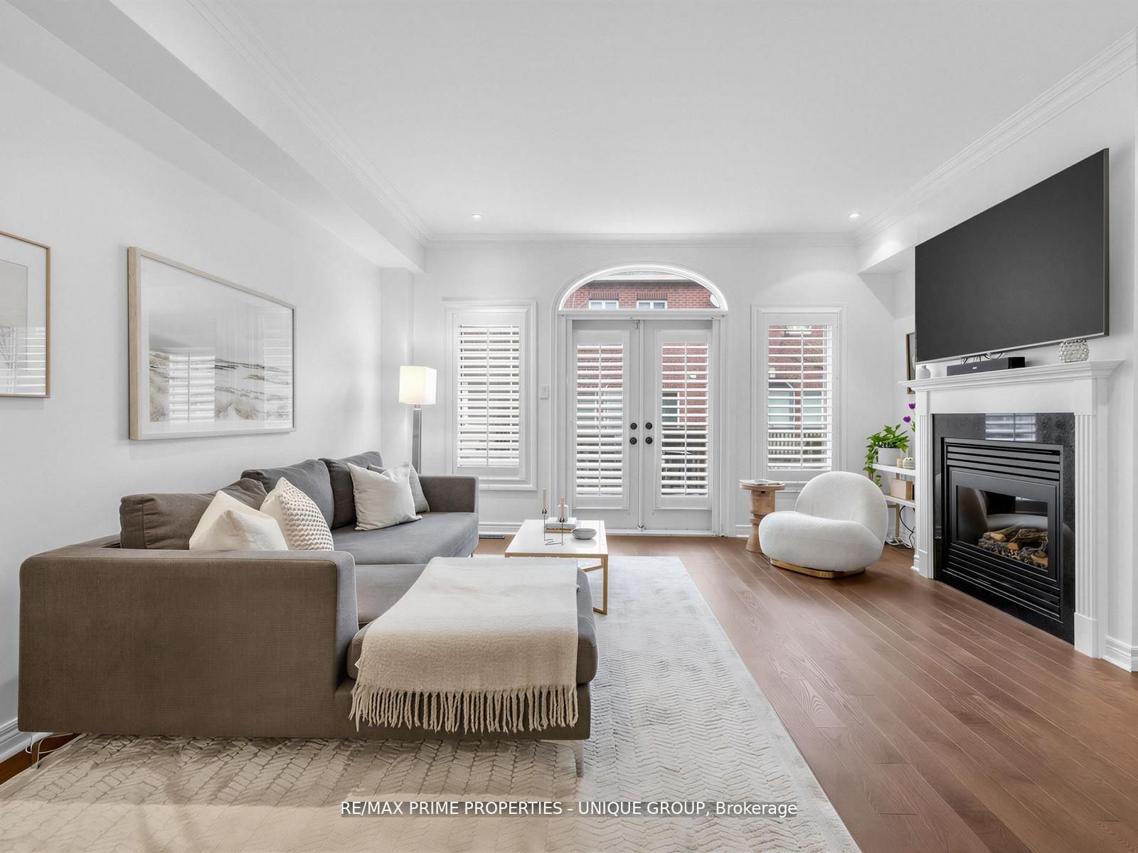 19 James Stock Path, Toronto, ON, M8Z 6C6 photo 2