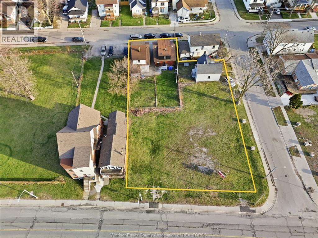 819-829 Riverside Avenue, Windsor, ON, N9A2T4 photo 2