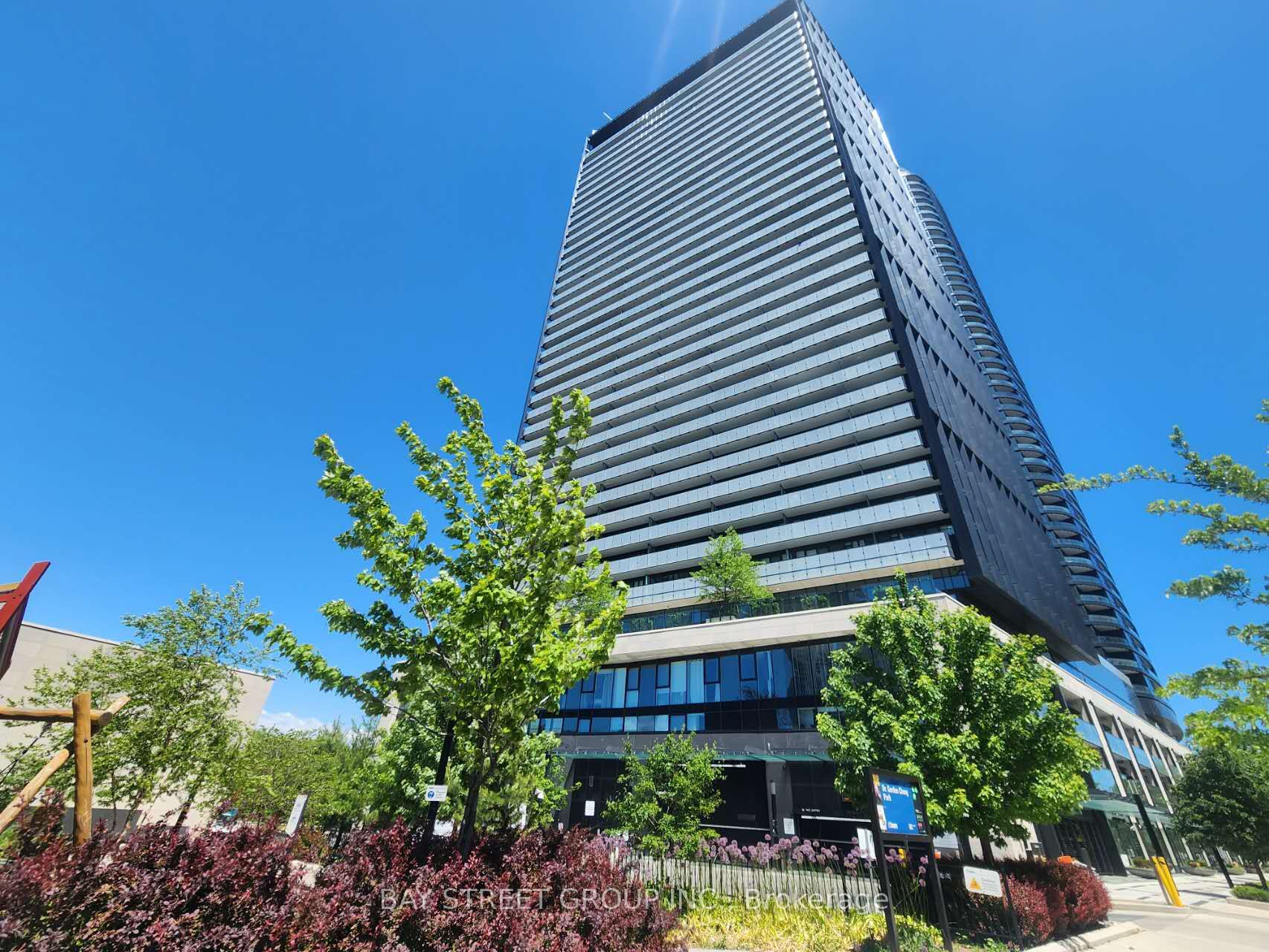 2024-585 Bloor Street E, Toronto, ON, M4W 0B3