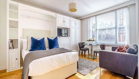 Hill Street, Mayfair, London W1J, Studio to rent