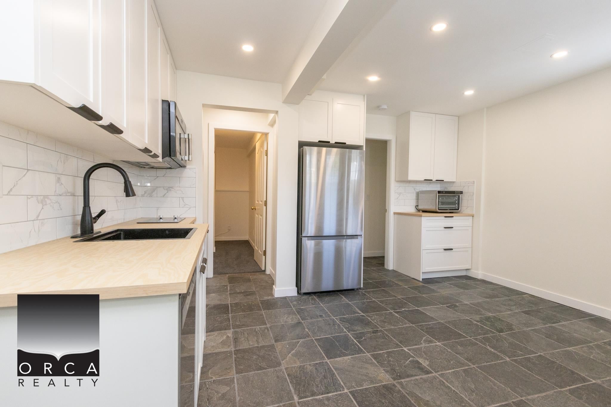 1864 Walnut Crescent, Coquitlam, BC, V3J 7T1 photo 3