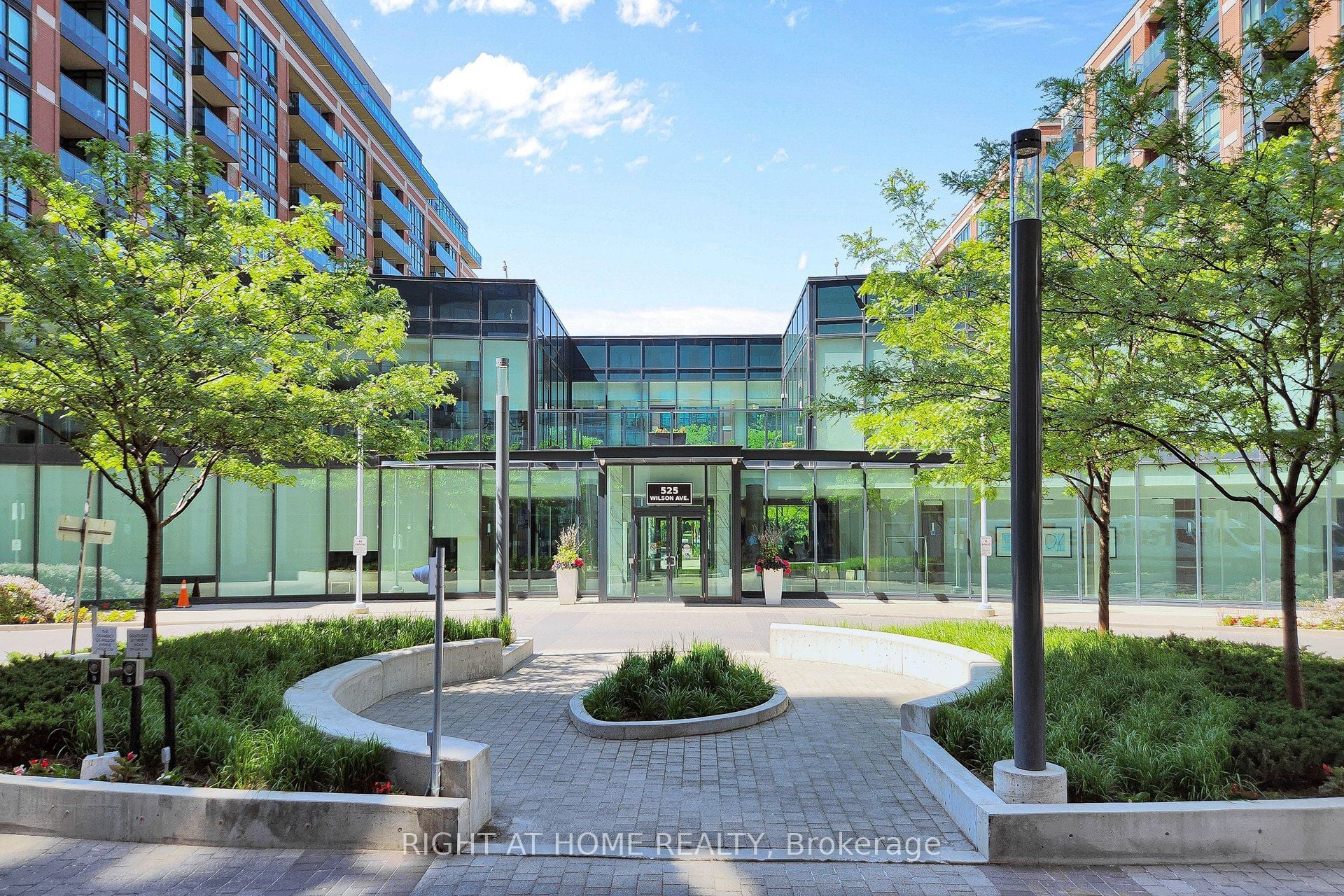 326-525 Wilson Avenue, Toronto, ON, M3H 0A7