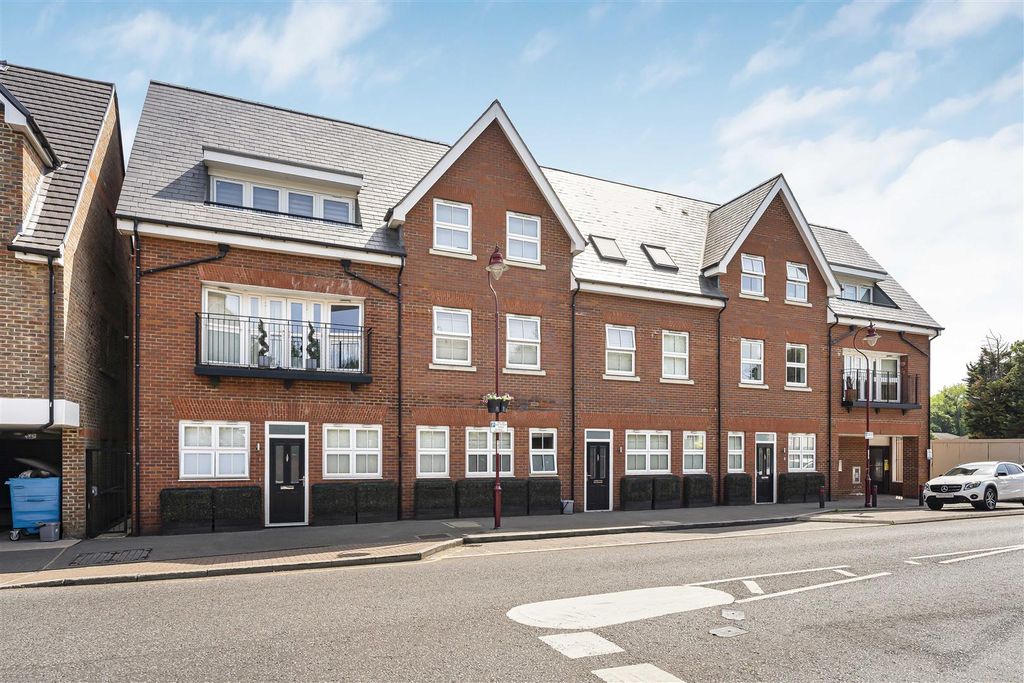 Additional image 2 of 1 bed flat for saleWatling Street, Radlett WD7