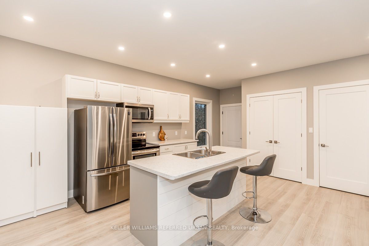 Apartment-23 Delta Crescent, East Gwillimbury, ON, L9N 1G2