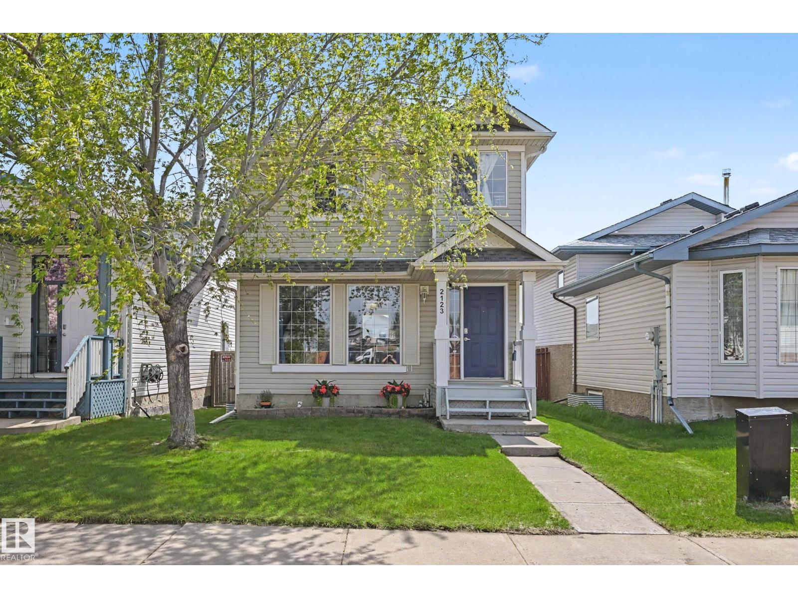 2123 36 Avenue NW, Edmonton, AB, T6T1S3