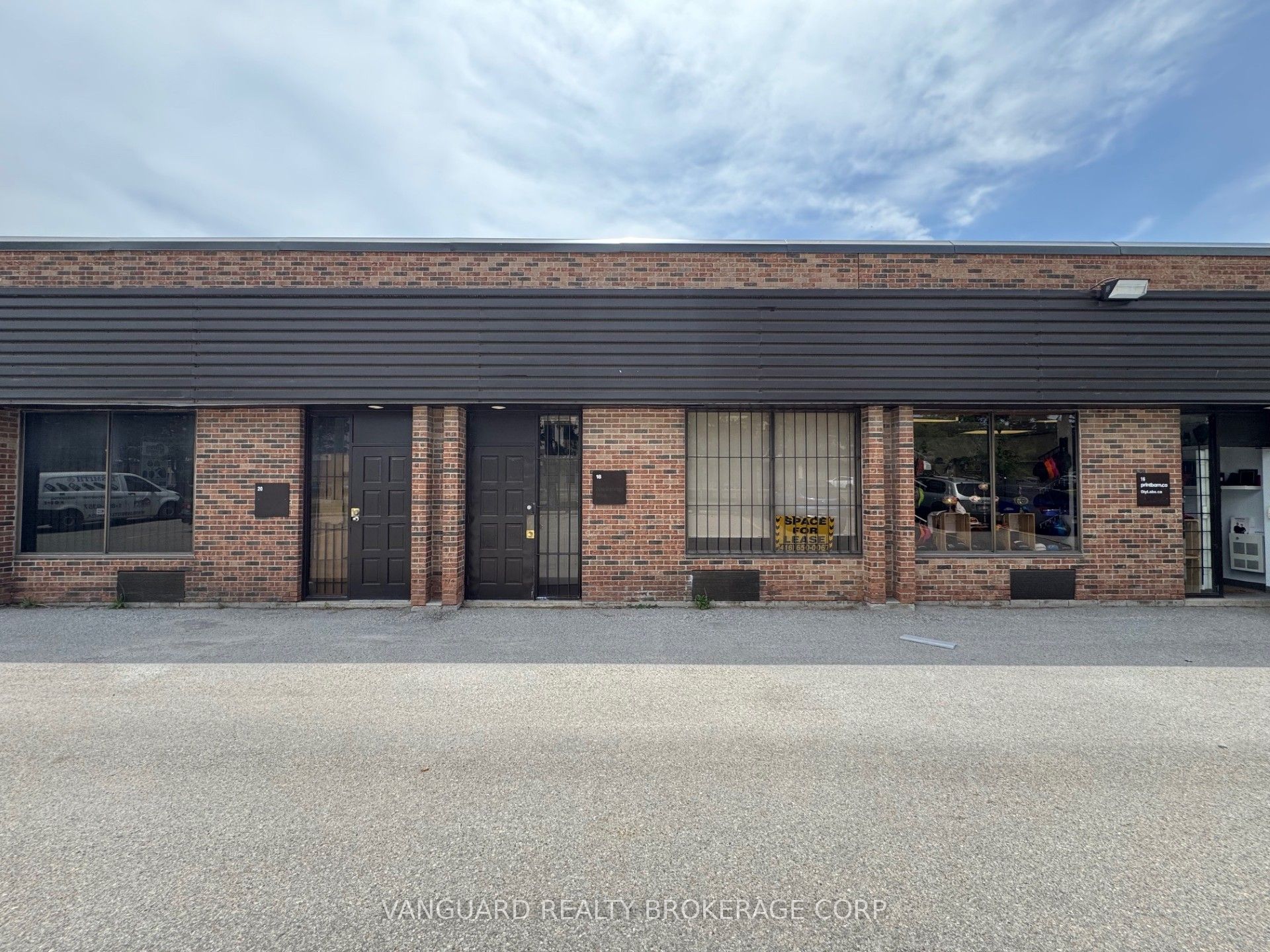 20-877 Alness Street, Toronto, ON, M3J 2X4