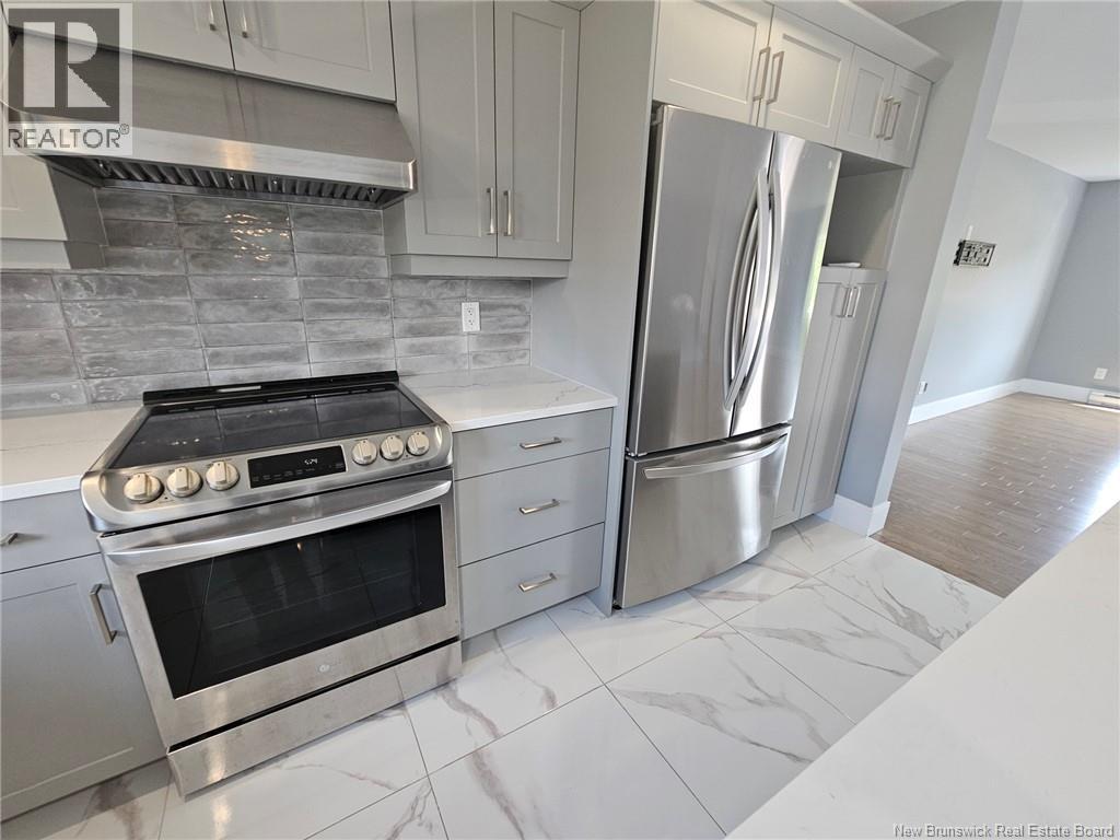 94 Salengro Crescent, Moncton, NB, E1E4R7 photo 4