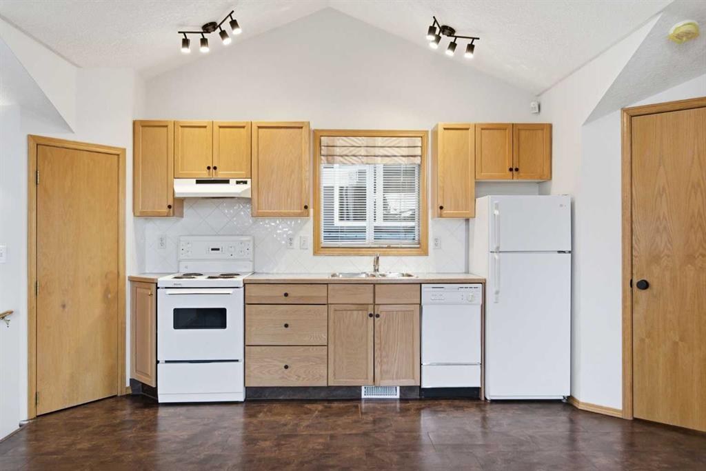Additional image 6 of 68 Silver Springs Way , Airdrie, AB, T4B2R6