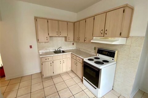 Additional image 7 of 1-1582 Queen Street W, Toronto, ON, M6R 1A6