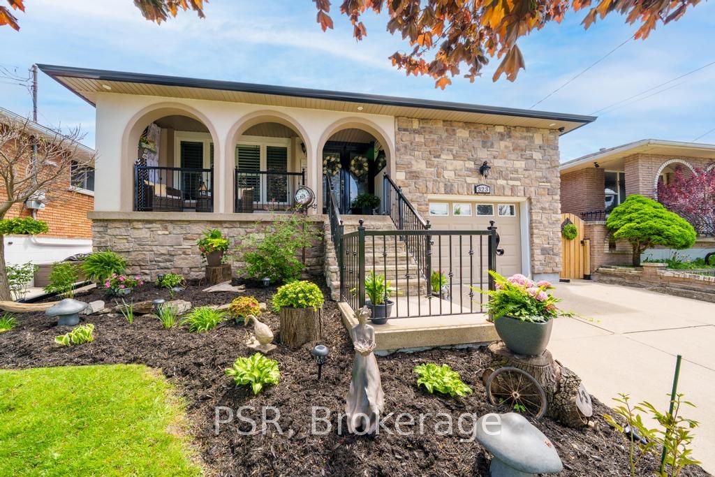 323 Queen Victoria Drive, Hamilton, ON, L8W 1G6 photo 2