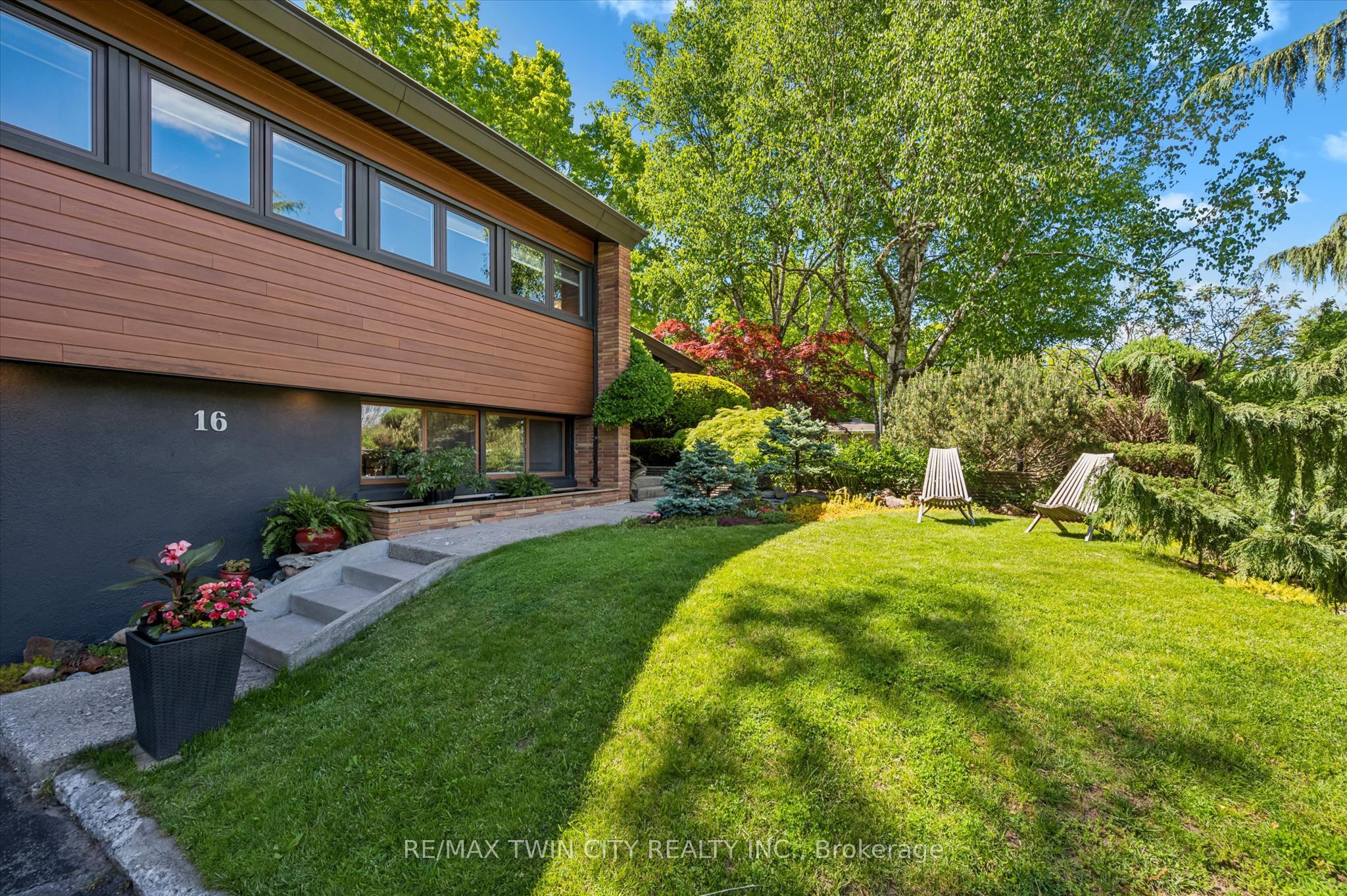 Additional image 5 of 16 Parkwood Drive, Cambridge, ON, N1S 3K7