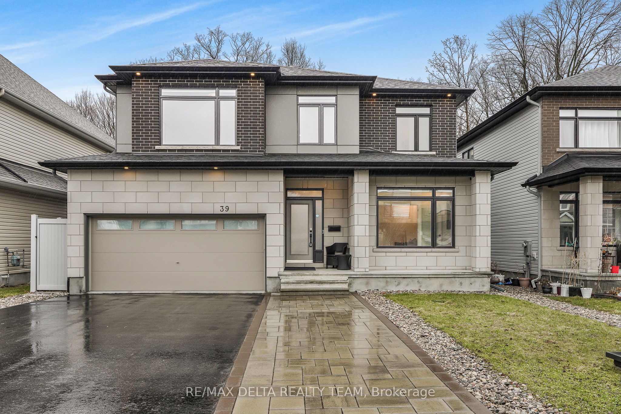 39 Angel Heights, Ottawa, ON, K2S 2N2