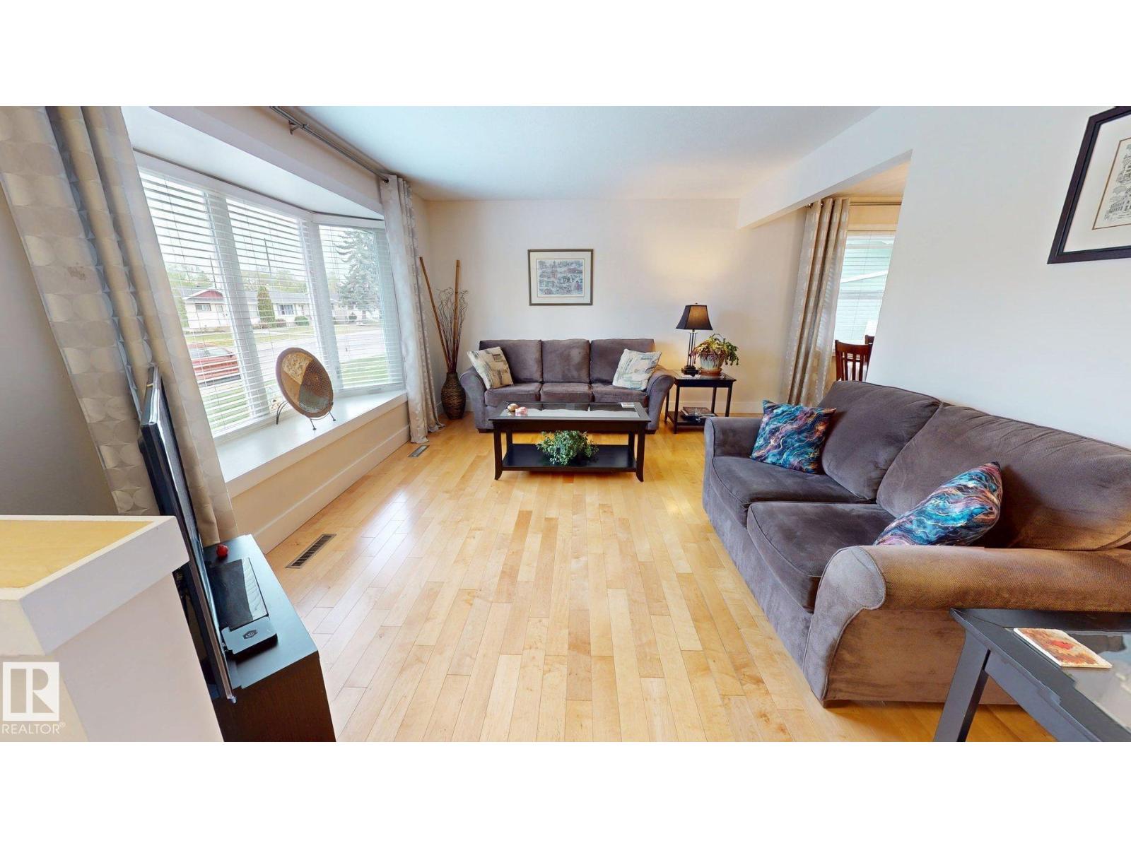Additional image 2 of 15627 83 Avenue NW, Edmonton, AB, T5R3T6
