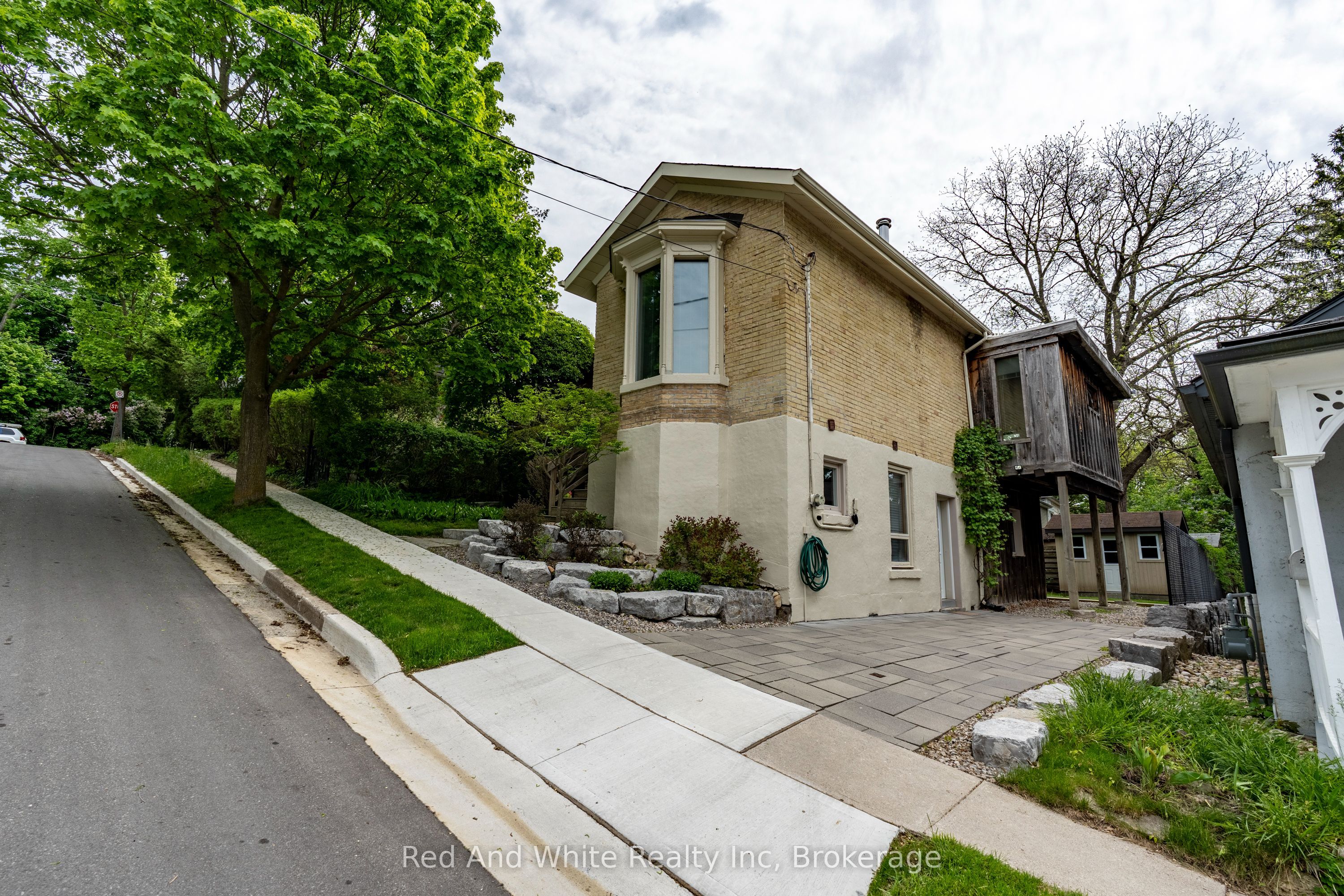 23 Pearl Street, Guelph, ON, N1E 2E4