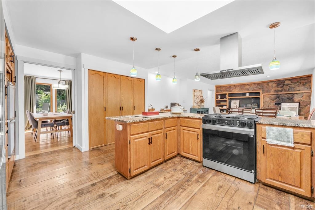 12643 Garibaldi Street, Maple Ridge, BC, V2W 1N5 photo 5