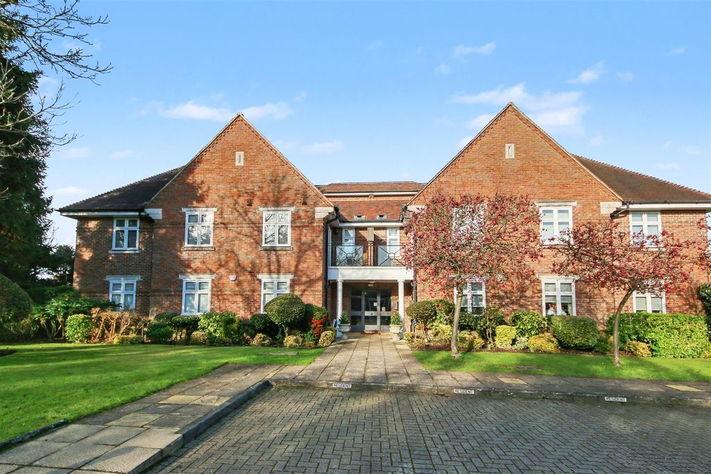 Additional image 7 of 2 bed flat for saleGills Hill, Radlett WD7