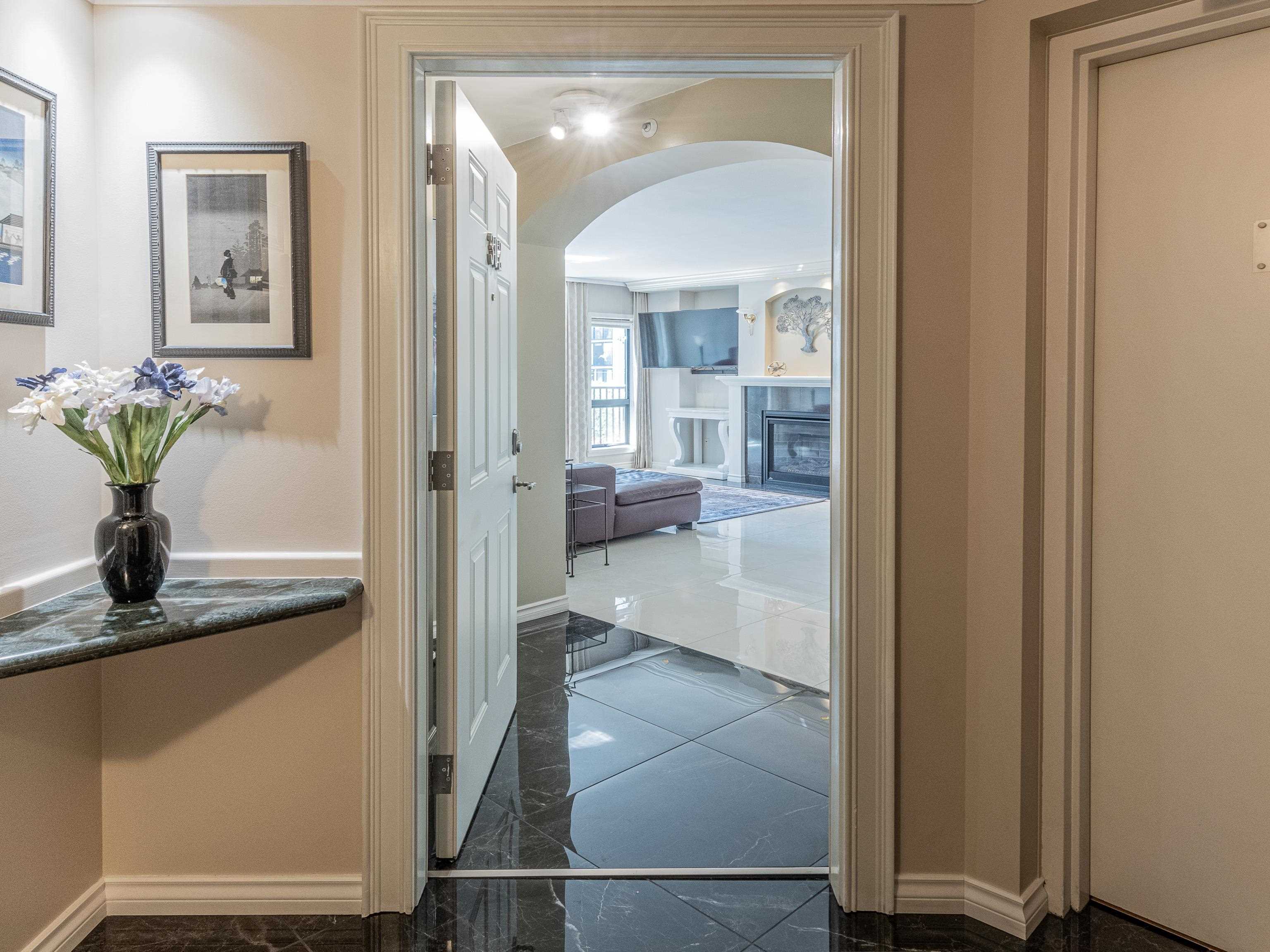302-1520 Harwood Street, Vancouver, BC, V6G 1X9 photo 2