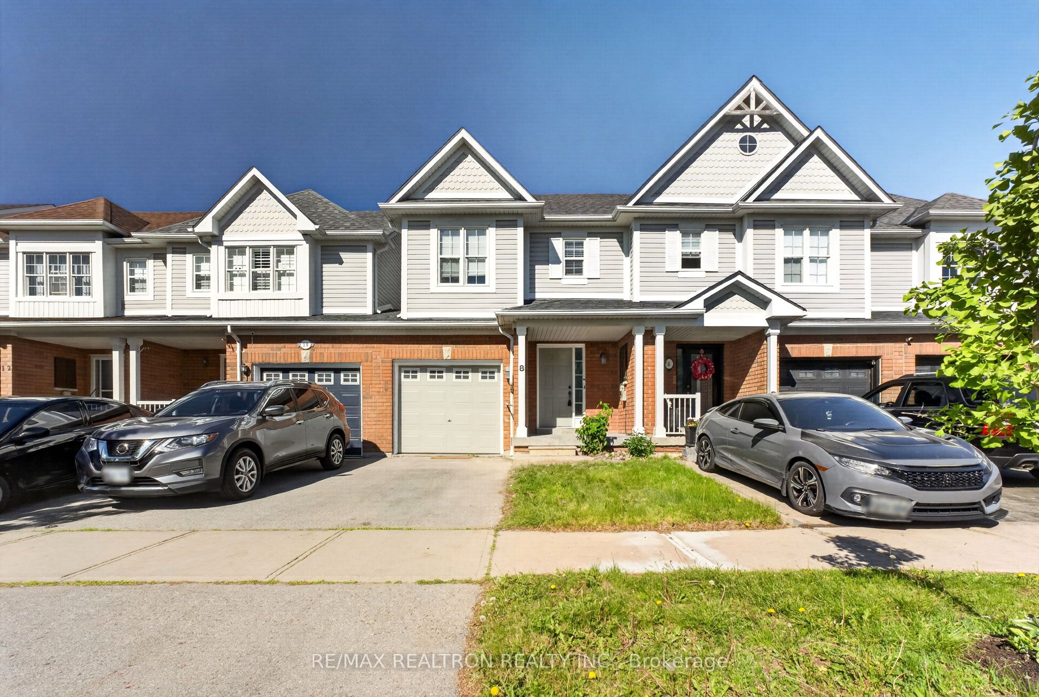 8 Toscana Drive, Whitby, ON, L1R 2Z4