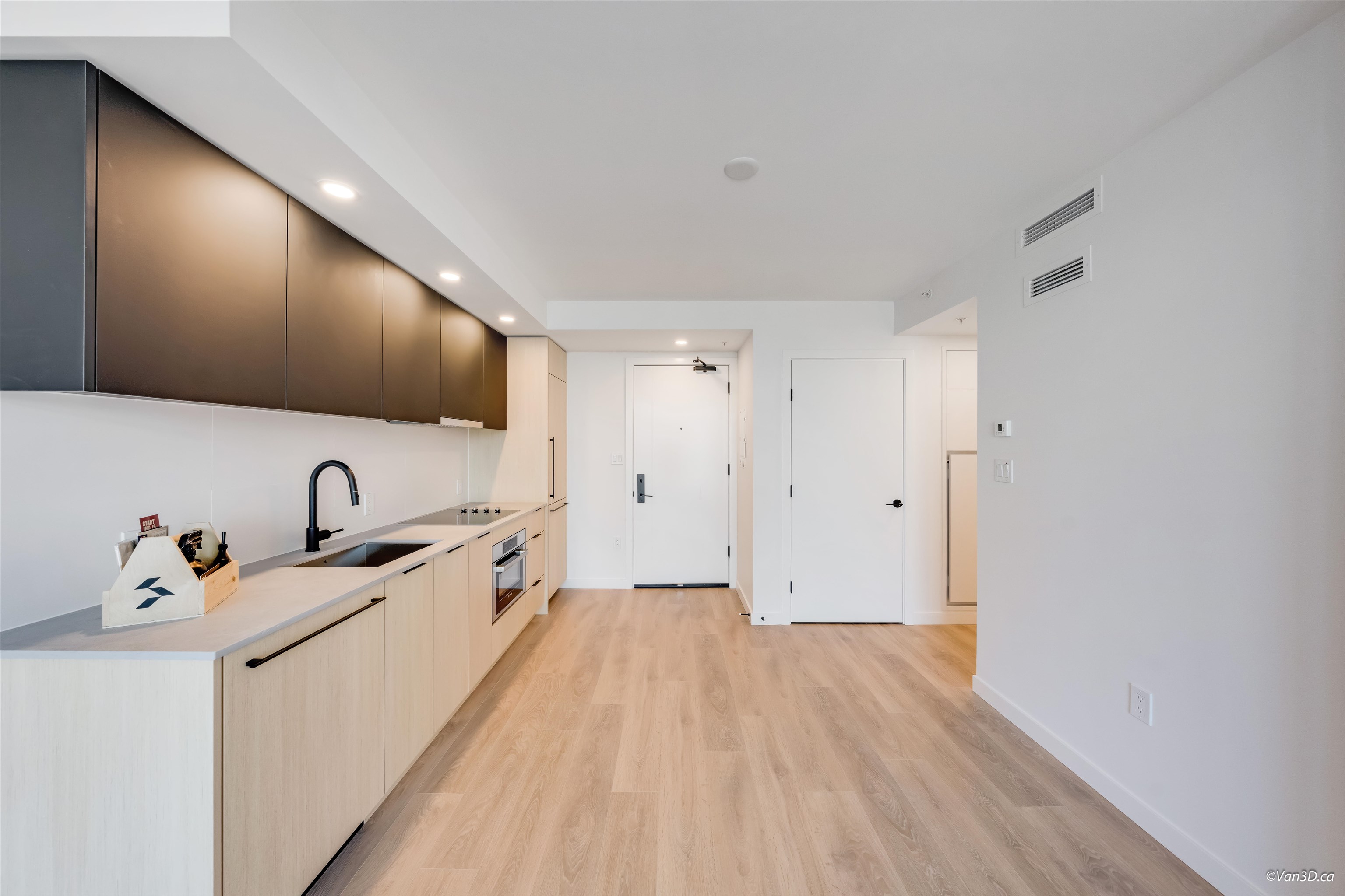Additional image 5 of 1710-13738 Central Avenue, Surrey, BC, V3T 0X5