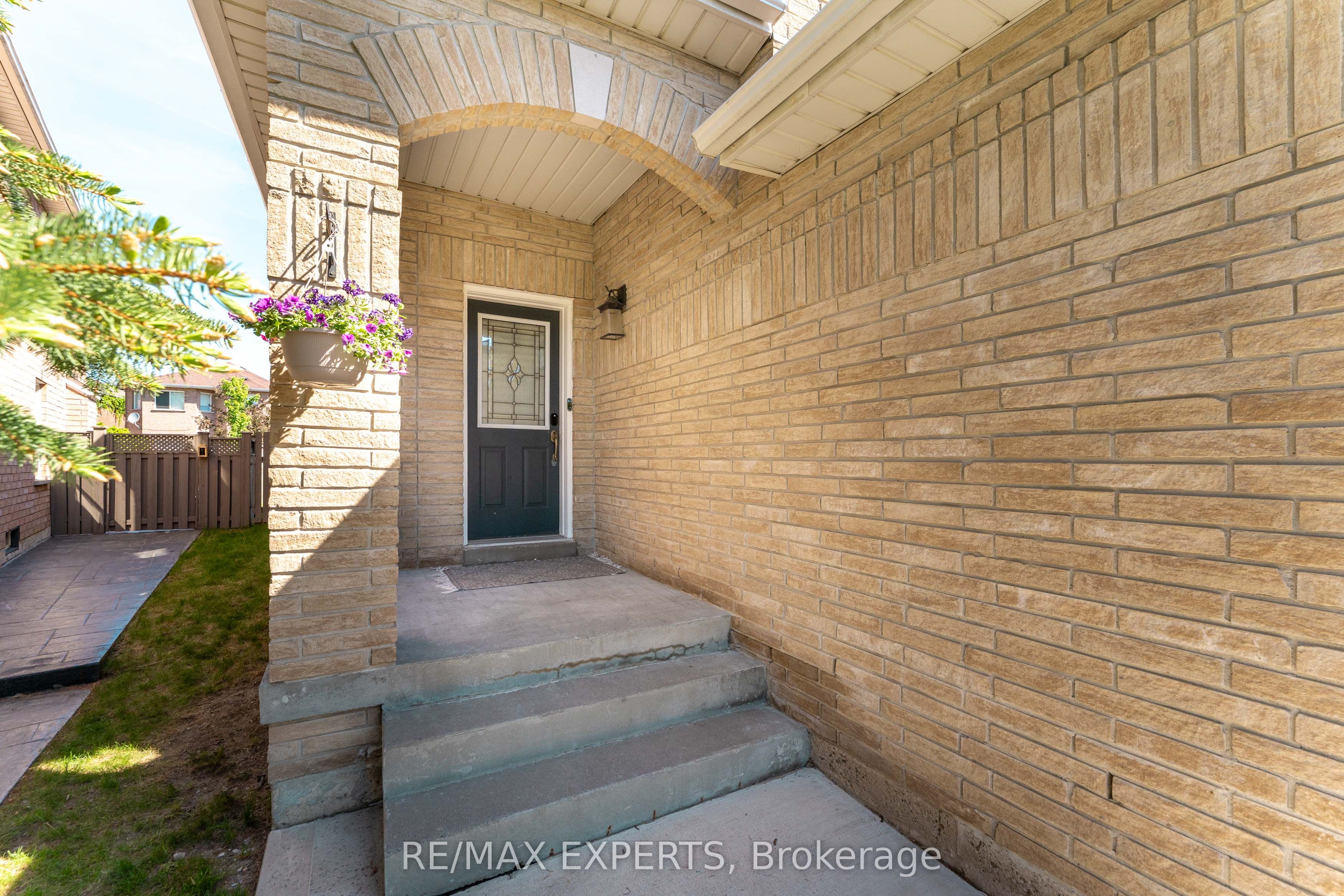 69 Shetland Crescent, Vaughan, ON, L6A 3B8 photo 4
