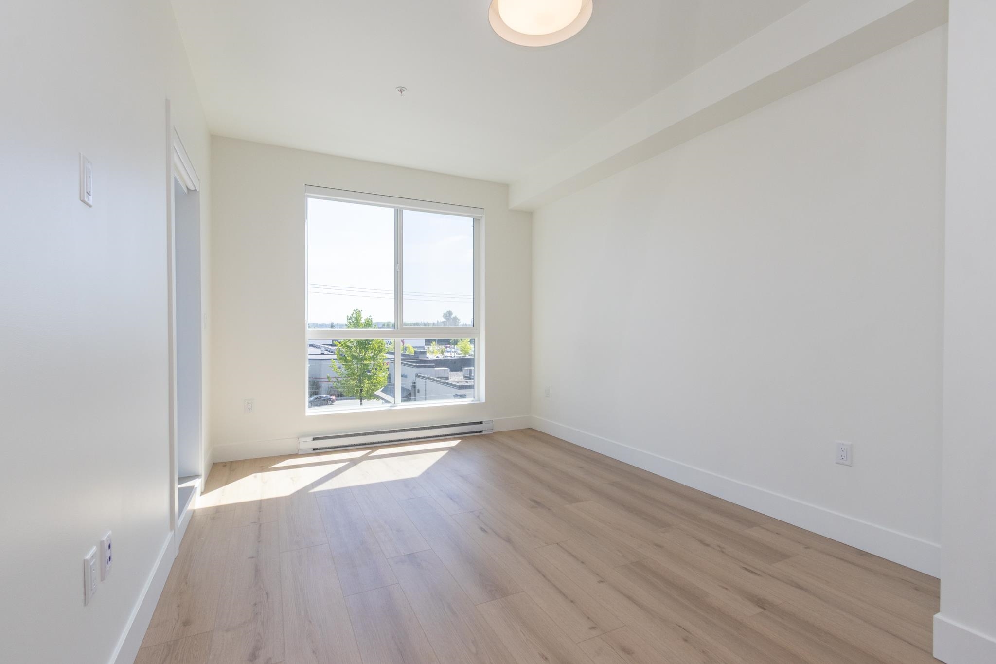 336-20769 Fraser Highway, Langley, BC, V3A 0S4