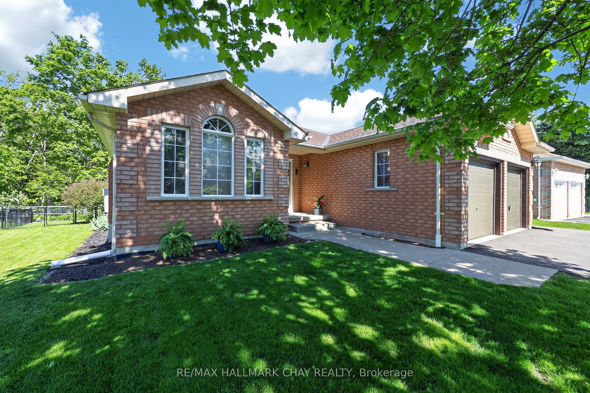 143 Emms Drive, Barrie, ON, L4N 8H7 photo 4