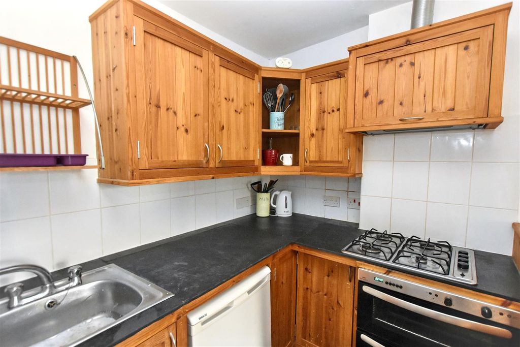Additional image 4 of 1 bed flat for sale74 Higher Fore Street, Redruth TR15