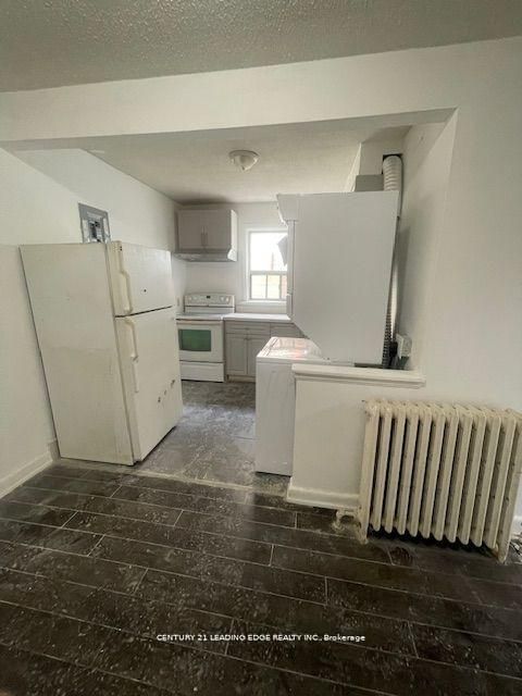 Apt 2-1516 Eglinton Avenue W, Toronto, ON, M6E 2G8