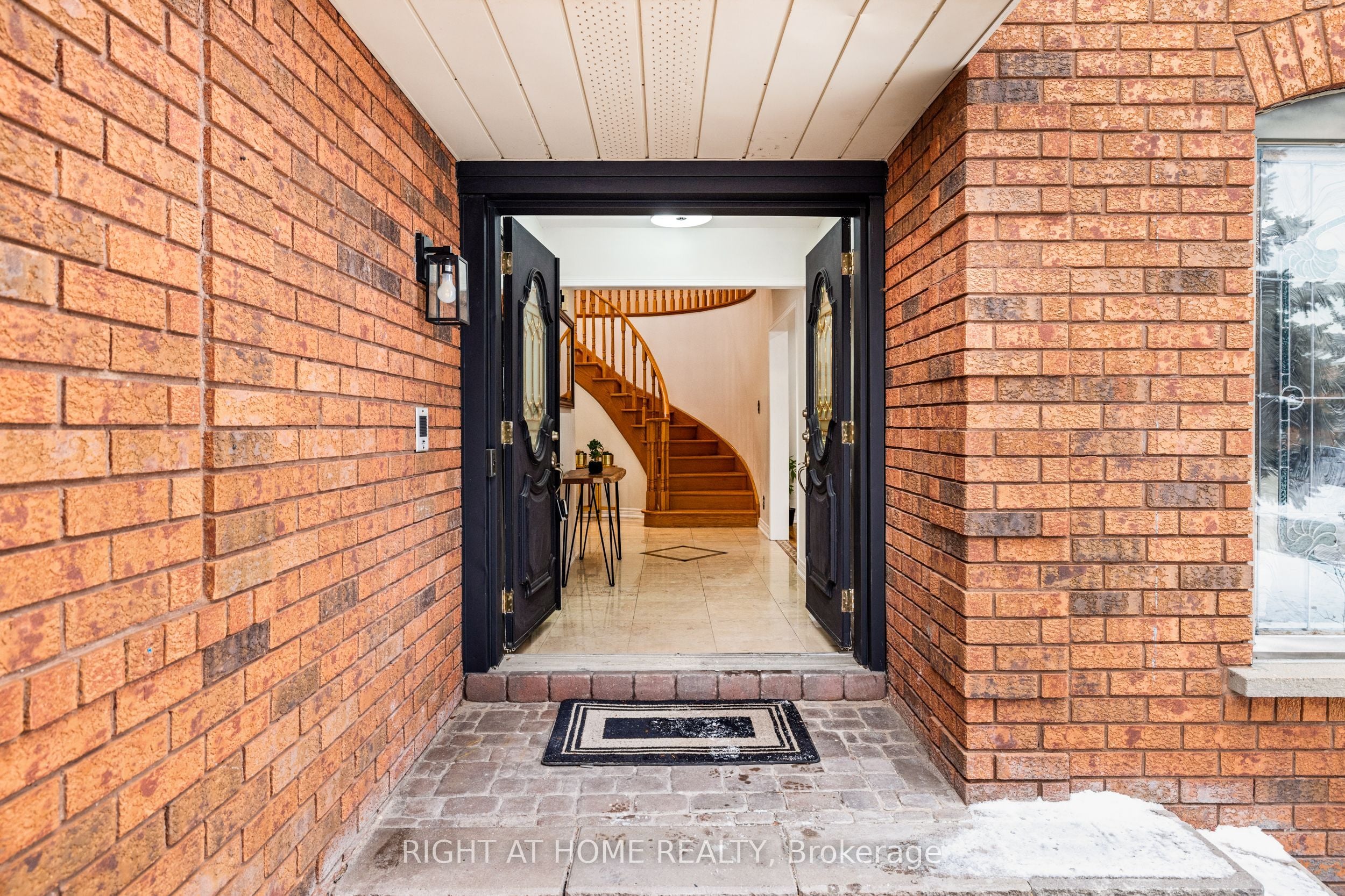 4469 Idlewilde Crescent, Mississauga, ON, L5M 4E8