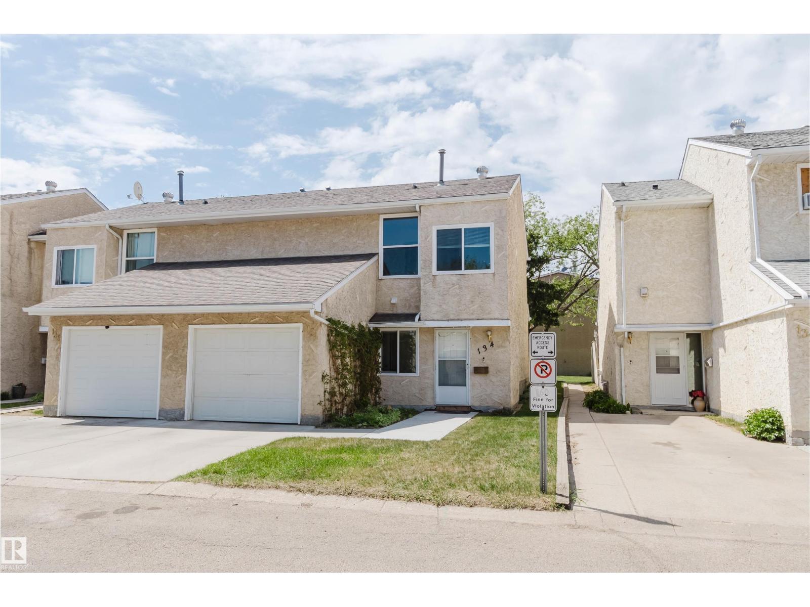 134 Callingwood Place NW, Edmonton, AB, T5T2C6 photo 2
