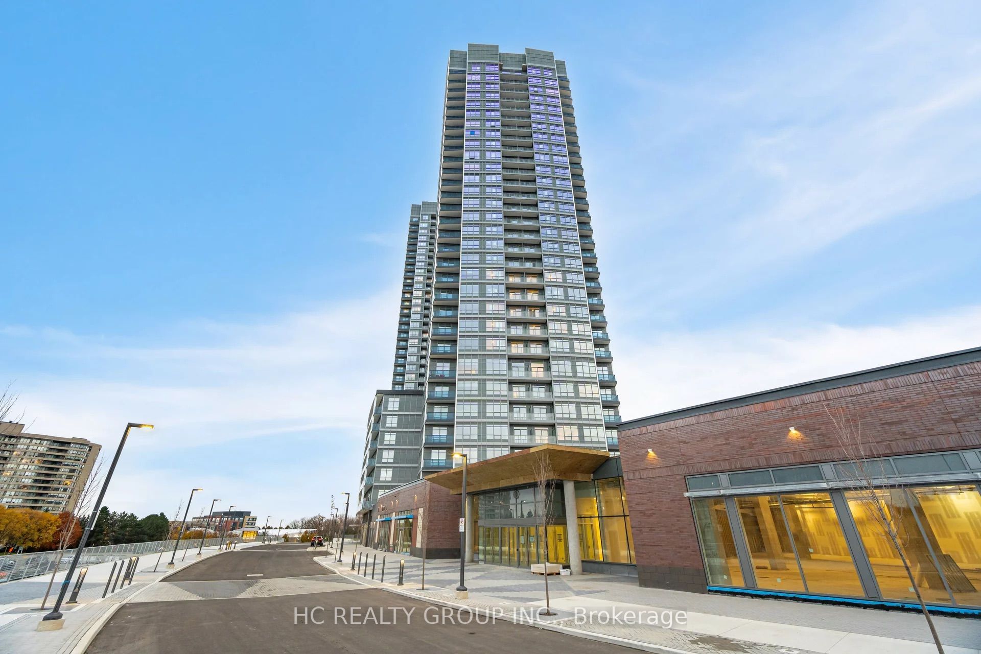 1802-50 Upper Mall Way, Vaughan, ON, L4J 0L8 photo 3