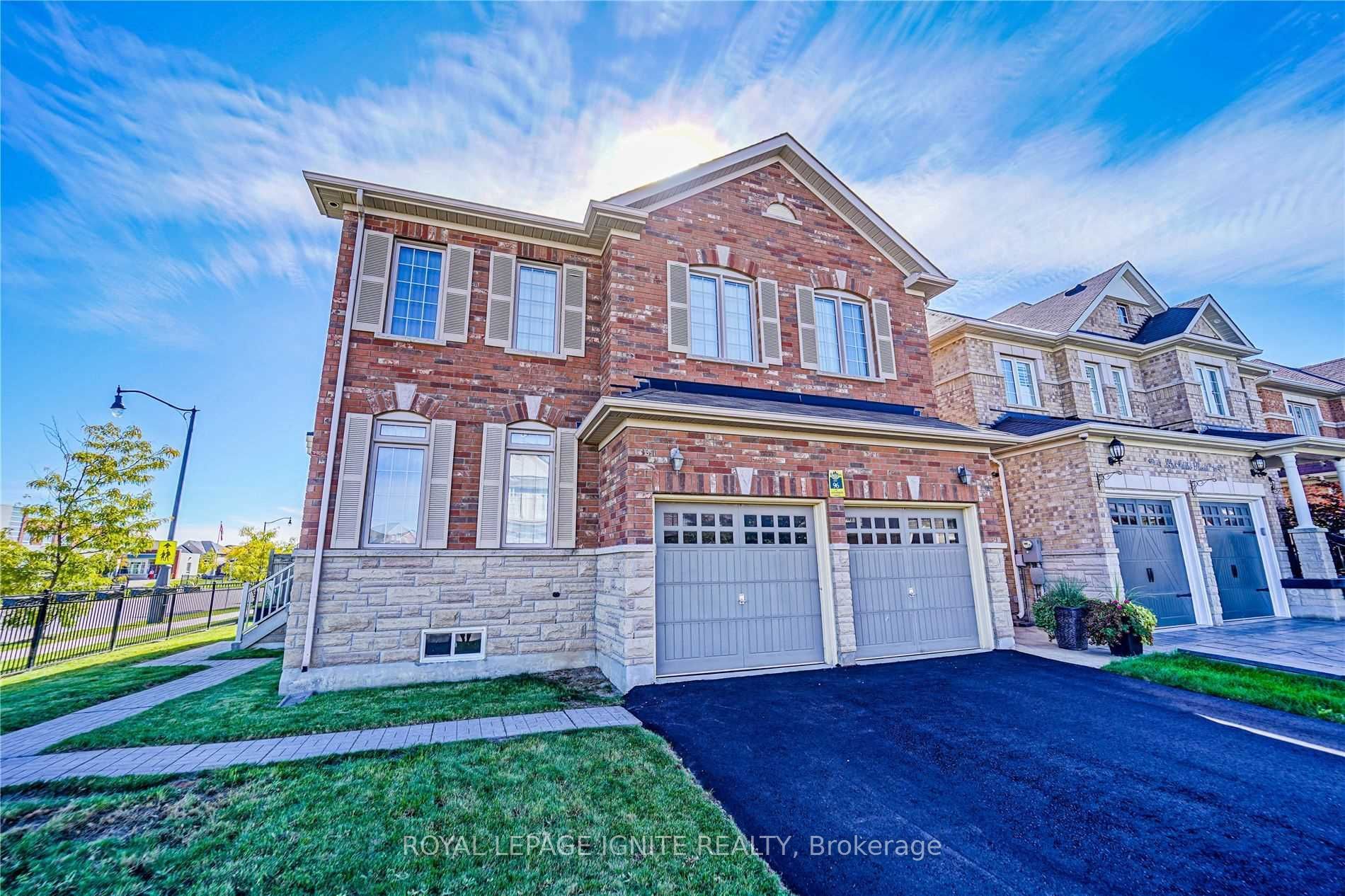 Upper-26 Ironshield Drive, Brampton, ON, L6P 3N4 photo 3