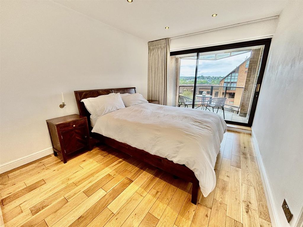 Additional image 8 of 2 bed flat for saleEsplanade, Rochester ME1