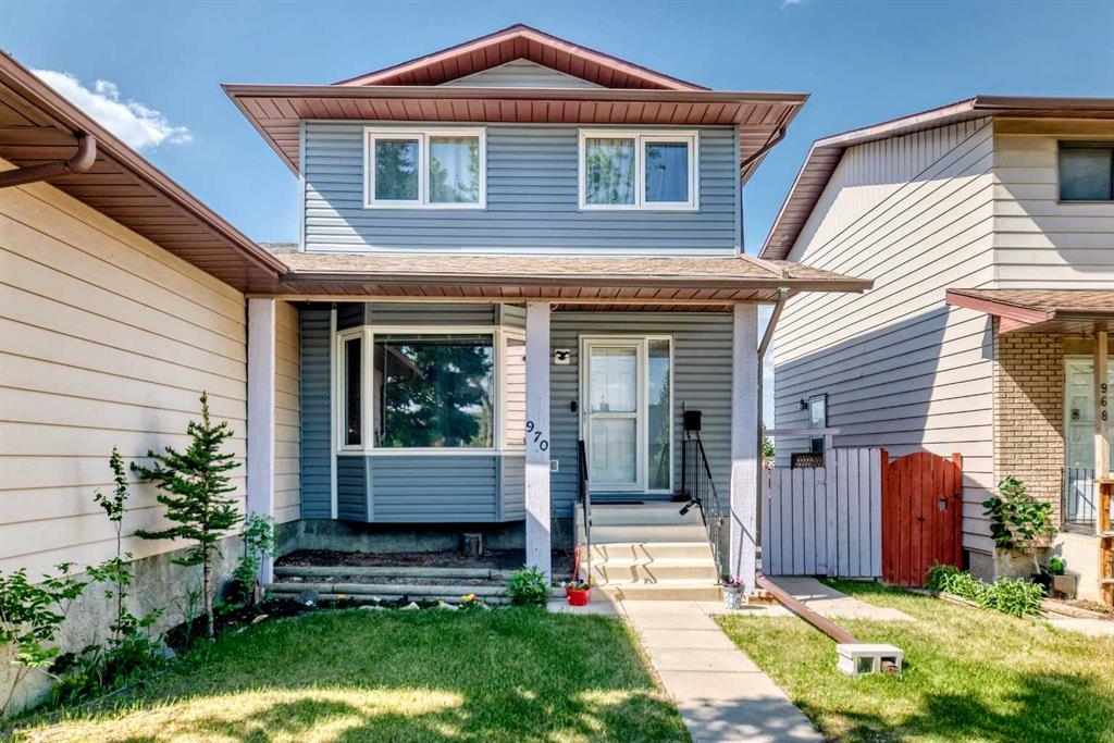 970 Berkley Drive NW, Calgary, AB, T3K 1A2 photo 3