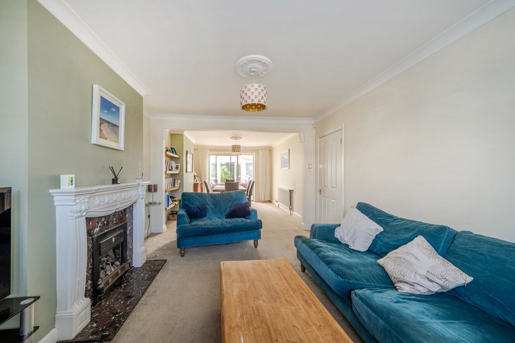 Additional image 4 of 4 bed semi-detached house for saleEverard Avenue, Hayes, Kent BR2