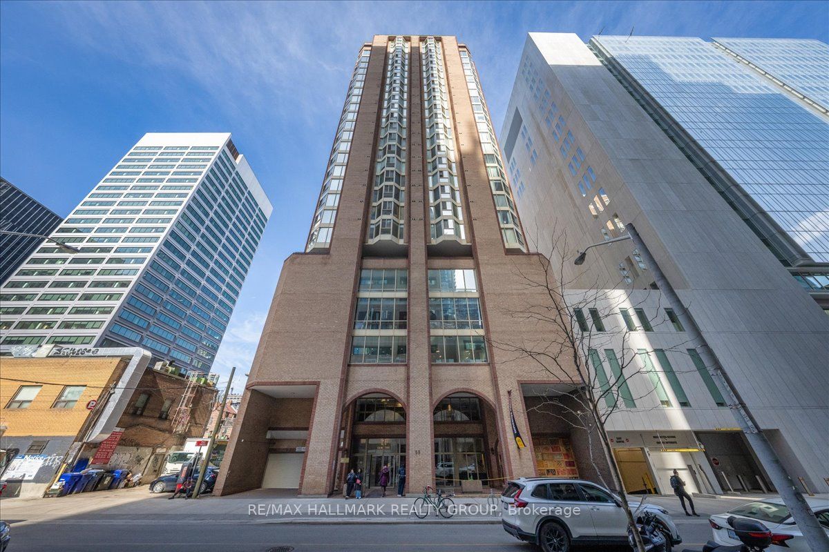 1506-55 Centre Avenue, Toronto, ON, M5G 2H5